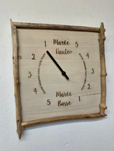 Horloge à marée en bois grisé et bois flotté , modèle " entre deux caps"