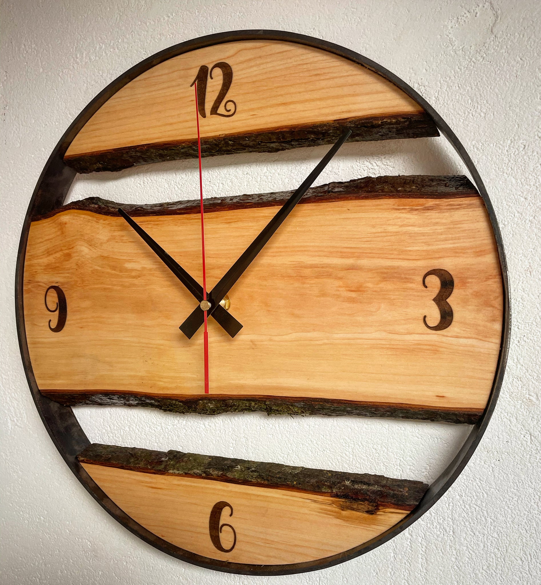 Luxe horloge murale créative en bois massif carp sculpté chambre Luxe horloge murale créative en bois massif carp sculpté chambre